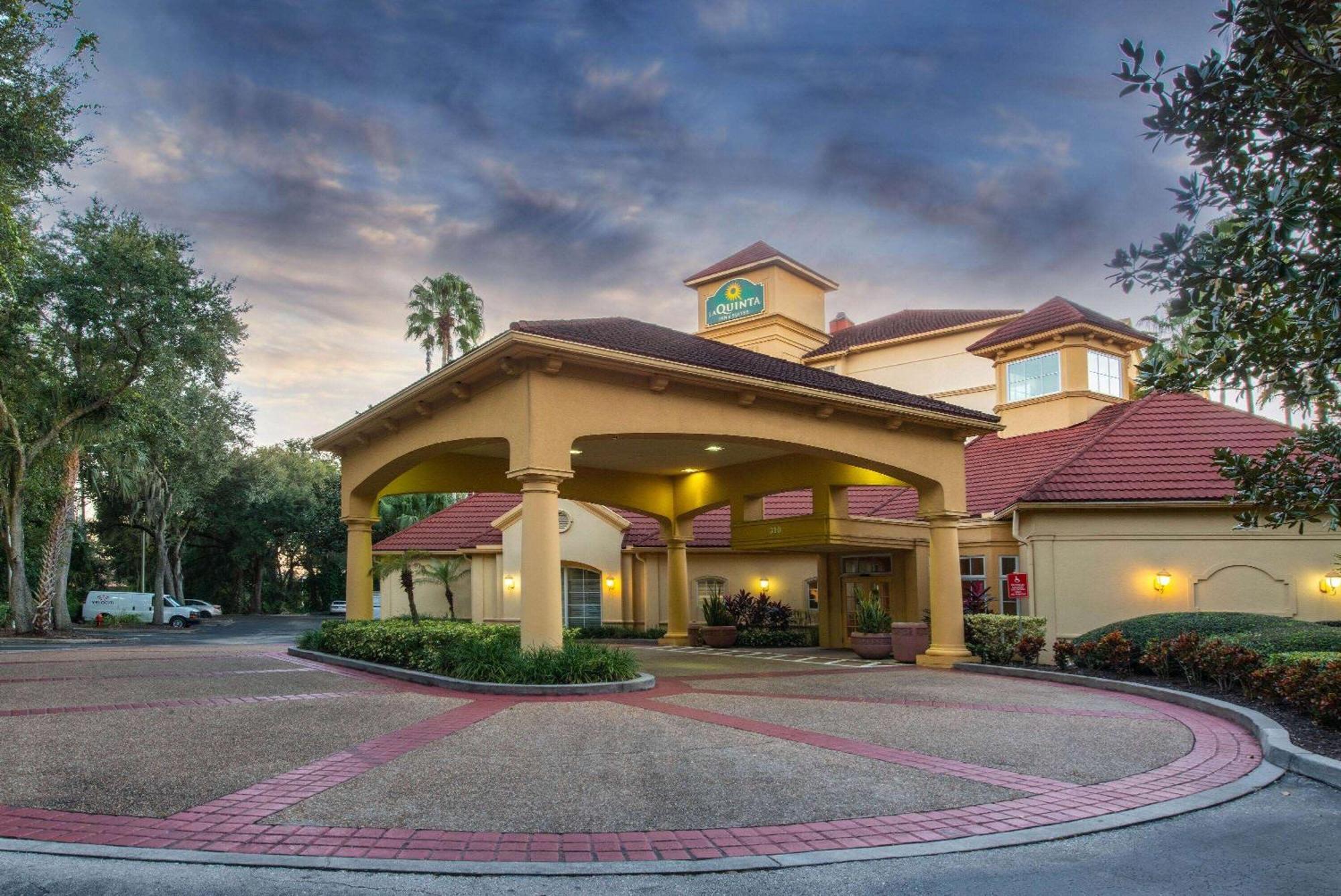 La Quinta by Wyndham Tampa Brandon Regency Park Hotel Bagian luar foto